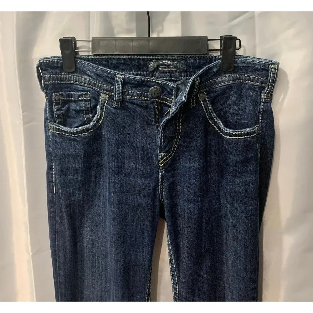Silver Natsuki Women's Size 28/31 Dark Wash Causal Distressed Bootcut Jeans